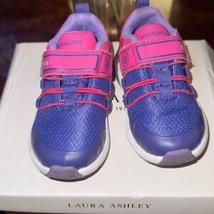Used Saucony toddler shoes